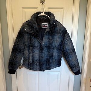 Levi's Black and Gray Puffer Jacket